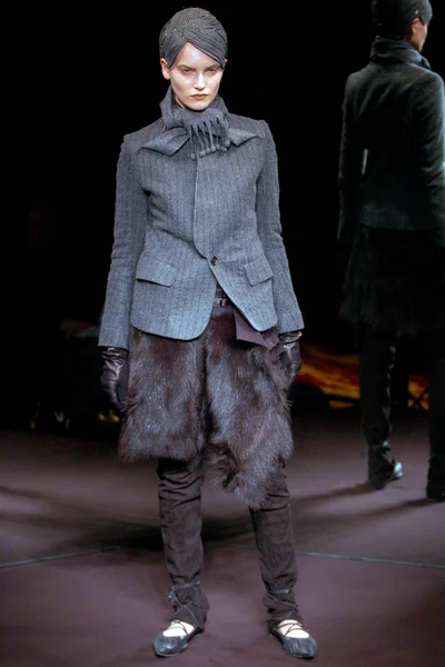 Look 8